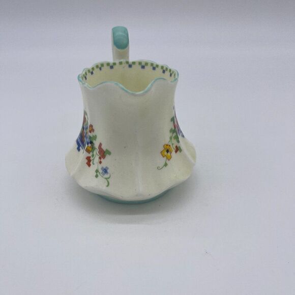 Royal Paragon Creamer Flower Bouquet Multicolor 4" - Picture 2 of 5